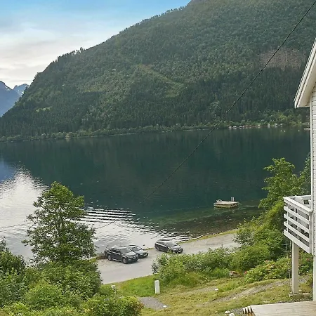 Four-bedroom Holiday In 度假居