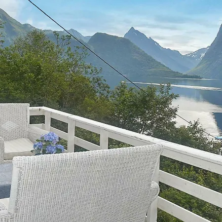 Four-bedroom Holiday In 度假居 *