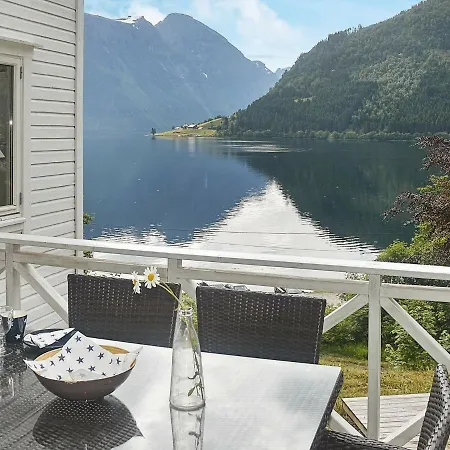 Four-bedroom Holiday In 度假居 *
