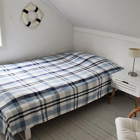 Four-bedroom Holiday In Nyaraló Sæbø
